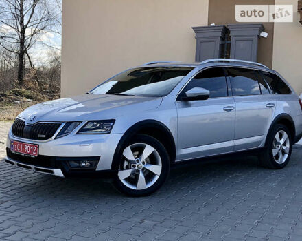 Сірий Шкода Octavia Scout, об'ємом двигуна 2 л та пробігом 199 тис. км за 17799 $, фото 41 на Automoto.ua