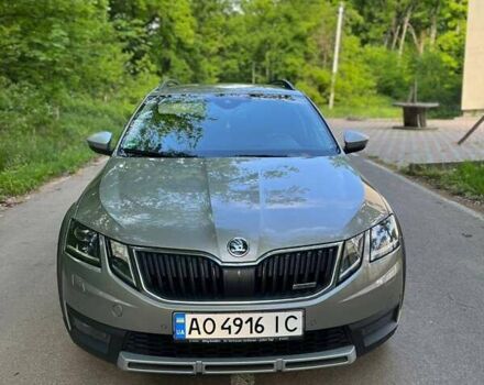 Сірий Шкода Octavia Scout, об'ємом двигуна 2 л та пробігом 260 тис. км за 17499 $, фото 6 на Automoto.ua