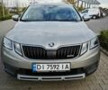 Серый Шкода Октавия Скаут, объемом двигателя 1.97 л и пробегом 198 тыс. км за 20000 $, фото 1 на Automoto.ua
