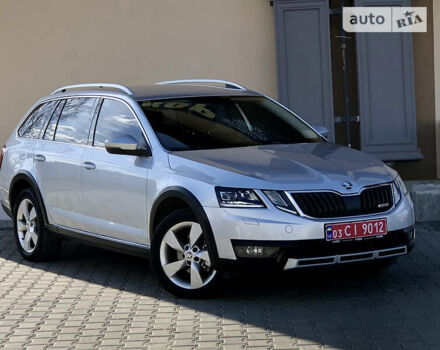 Сірий Шкода Octavia Scout, об'ємом двигуна 2 л та пробігом 199 тис. км за 17799 $, фото 8 на Automoto.ua