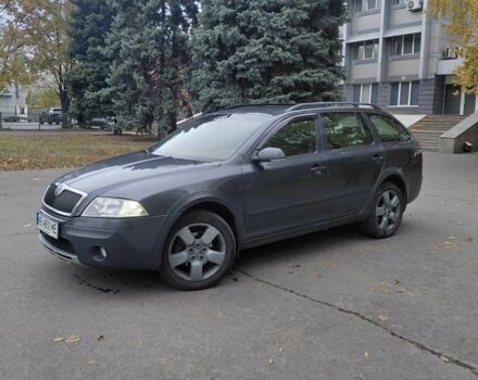 Шкода Октавия Скаут 2008 в Днепре (Днепропетровске) на Automoto.ua Серый Шкода Октавия Скаут, объемом двигателя 2 л и пробегом 330 тыс. км за 6300 $, фото 1 на Automoto.ua