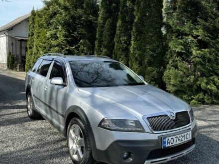 Сірий Шкода Octavia Scout, об'ємом двигуна 0 л та пробігом 225 тис. км за 6300 $, фото 1 на Automoto.ua