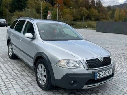 Серый Шкода Октавия Скаут, объемом двигателя 2 л и пробегом 260 тыс. км за 6300 $, фото 1 на Automoto.ua