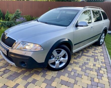 Сірий Шкода Octavia Scout, об'ємом двигуна 2 л та пробігом 270 тис. км за 8950 $, фото 1 на Automoto.ua