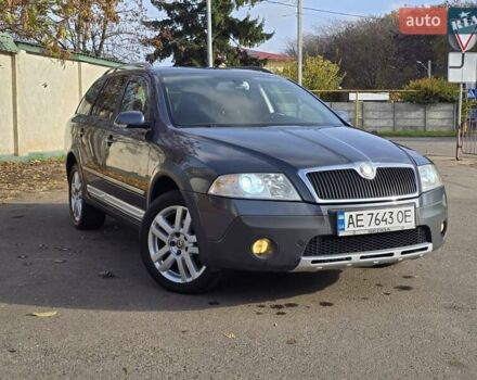 Серый Шкода Октавия Скаут, объемом двигателя 2 л и пробегом 213 тыс. км за 6200 $, фото 1 на Automoto.ua