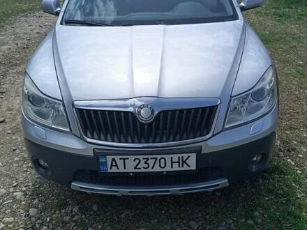 Шкода Octavia Scout 2010 у Калуше на Automoto.ua Сірий Шкода Octavia Scout, об'ємом двигуна 1.97 л та пробігом 256 тис. км за 9600 $, фото 1 на Automoto.ua
