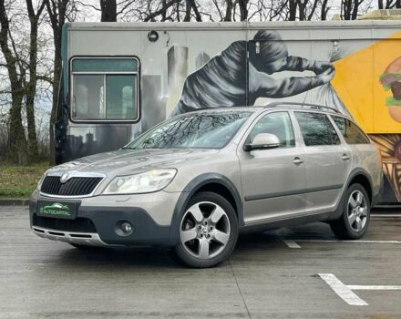 Сірий Шкода Octavia Scout, об'ємом двигуна 0.18 л та пробігом 266 тис. км за 8300 $, фото 1 на Automoto.ua