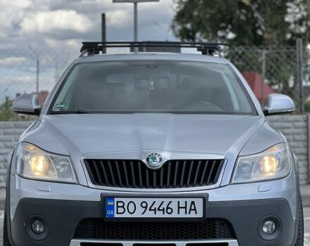 Сірий Шкода Octavia Scout, об'ємом двигуна 2 л та пробігом 220 тис. км за 12799 $, фото 1 на Automoto.ua