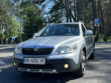 Сірий Шкода Octavia Scout, об'ємом двигуна 1.8 л та пробігом 230 тис. км за 9300 $, фото 1 на Automoto.ua