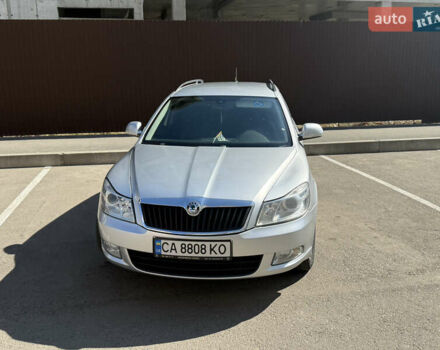 Серый Шкода Октавия Скаут, объемом двигателя 2 л и пробегом 260 тыс. км за 9200 $, фото 1 на Automoto.ua