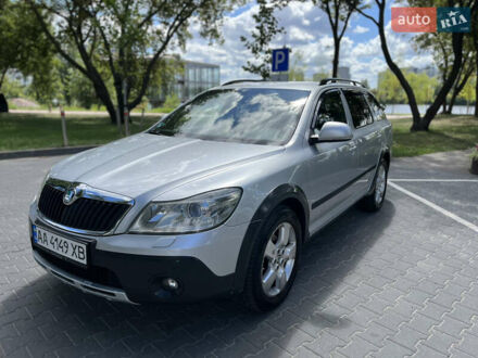 Шкода Octavia Scout 2013 у Києві на Automoto.ua Сірий Шкода Octavia Scout, об'ємом двигуна 2 л та пробігом 240 тис. км за 12200 $, фото 1 на Automoto.ua
