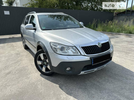 Сірий Шкода Octavia Scout, об'ємом двигуна 2 л та пробігом 170 тис. км за 14500 $, фото 1 на Automoto.ua