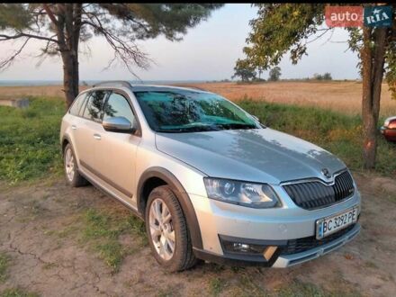 Шкода Octavia Scout 2015 у Добротвір на Automoto.ua Сірий Шкода Octavia Scout, об'ємом двигуна 2 л та пробігом 273 тис. км за 12000 $, фото 1 на Automoto.ua