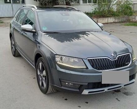 Серый Шкода Октавия Скаут, объемом двигателя 2 л и пробегом 220 тыс. км за 18900 $, фото 1 на Automoto.ua