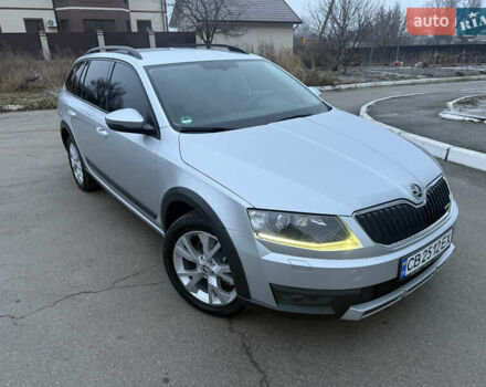 Серый Шкода Октавия Скаут, объемом двигателя 2 л и пробегом 270 тыс. км за 15700 $, фото 1 на Automoto.ua