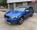 Синий Шкода Октавия Скаут, объемом двигателя 2 л и пробегом 245 тыс. км за 14450 $, фото 1 на Automoto.ua
