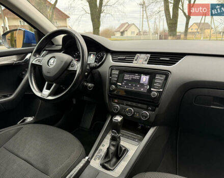 Синій Шкода Octavia Scout, об'ємом двигуна 2 л та пробігом 265 тис. км за 13600 $, фото 39 на Automoto.ua