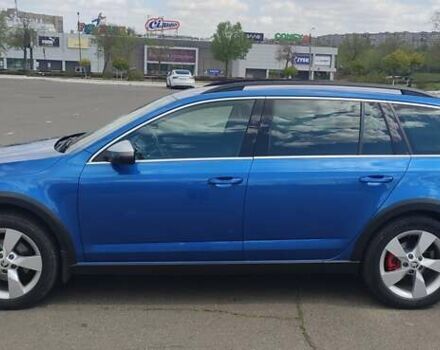 Синий Шкода Октавия Скаут, объемом двигателя 1.97 л и пробегом 224 тыс. км за 15600 $, фото 5 на Automoto.ua