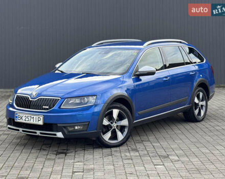 Синий Шкода Октавия Скаут, объемом двигателя 2 л и пробегом 265 тыс. км за 9500 $, фото 1 на Automoto.ua