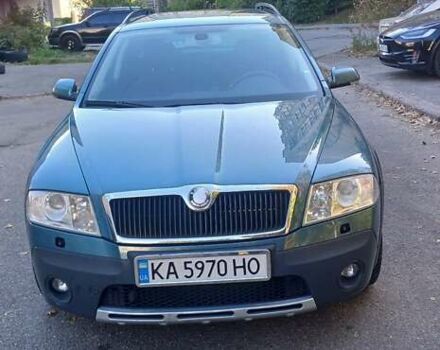 Зелений Шкода Octavia Scout, об'ємом двигуна 1.97 л та пробігом 263 тис. км за 7500 $, фото 1 на Automoto.ua