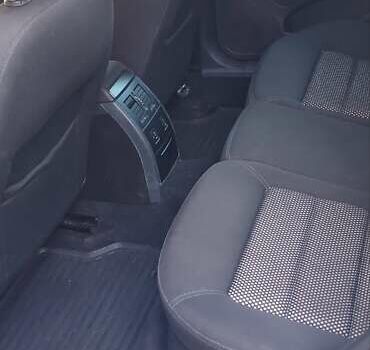 Зелений Шкода Octavia Scout, об'ємом двигуна 1.97 л та пробігом 263 тис. км за 7500 $, фото 7 на Automoto.ua