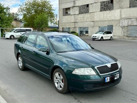 Шкода Octavia Scout 2007 у Василькове на Automoto.ua Зелений Шкода Octavia Scout, об'ємом двигуна 1.9 л та пробігом 300 тис. км за 2499 $, фото 1 на Automoto.ua