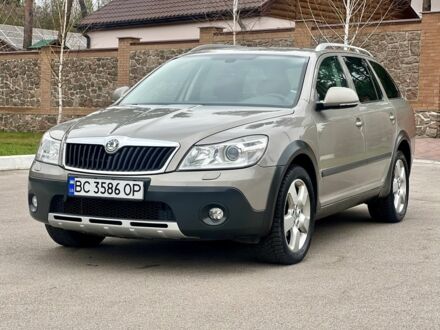 Зелений Шкода Octavia Scout, об'ємом двигуна 2 л та пробігом 241 тис. км за 11999 $, фото 1 на Automoto.ua