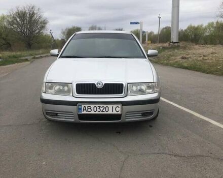 Сірий Шкода Октавія Тур, об'ємом двигуна 1.6 л та пробігом 300 тис. км за 4000 $, фото 1 на Automoto.ua