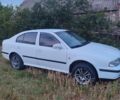 Белый Шкода Октавия, объемом двигателя 1.6 л и пробегом 437 тыс. км за 2600 $, фото 2 на Automoto.ua
