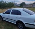 Белый Шкода Октавия, объемом двигателя 1.6 л и пробегом 437 тыс. км за 2600 $, фото 4 на Automoto.ua