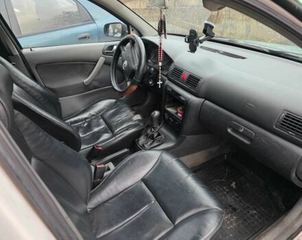 Белый Шкода Октавия, объемом двигателя 1.9 л и пробегом 300 тыс. км за 1547 $, фото 4 на Automoto.ua