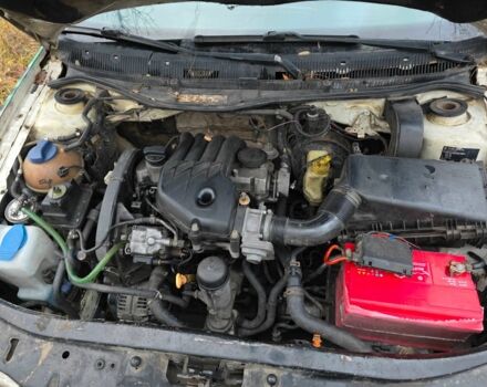 Белый Шкода Октавия, объемом двигателя 1.9 л и пробегом 300 тыс. км за 1547 $, фото 7 на Automoto.ua