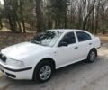 Білий Шкода Октавія, об'ємом двигуна 1.6 л та пробігом 373 тис. км за 3600 $, фото 1 на Automoto.ua