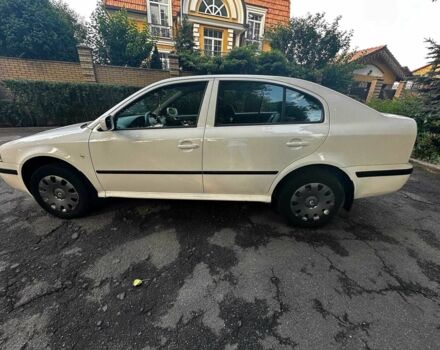 Белый Шкода Октавия, объемом двигателя 1.6 л и пробегом 232 тыс. км за 4440 $, фото 7 на Automoto.ua