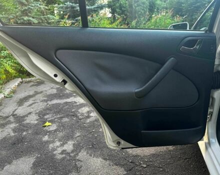 Белый Шкода Октавия, объемом двигателя 1.6 л и пробегом 232 тыс. км за 4440 $, фото 15 на Automoto.ua