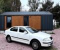 Белый Шкода Октавия, объемом двигателя 1.6 л и пробегом 256 тыс. км за 6200 $, фото 1 на Automoto.ua