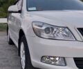 Белый Шкода Октавия, объемом двигателя 1.6 л и пробегом 65 тыс. км за 9406 $, фото 1 на Automoto.ua