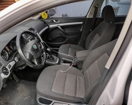 Белый Шкода Октавия, объемом двигателя 1.4 л и пробегом 259 тыс. км за 7400 $, фото 3 на Automoto.ua