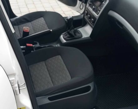 Белый Шкода Октавия, объемом двигателя 1.6 л и пробегом 264 тыс. км за 6728 $, фото 5 на Automoto.ua