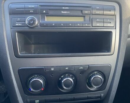 Белый Шкода Октавия, объемом двигателя 0 л и пробегом 256 тыс. км за 4065 $, фото 2 на Automoto.ua