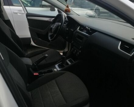 Белый Шкода Октавия, объемом двигателя 2 л и пробегом 330 тыс. км за 9000 $, фото 7 на Automoto.ua