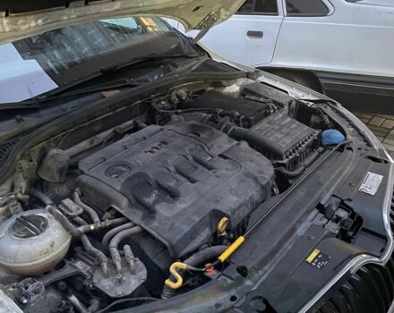 Белый Шкода Октавия, объемом двигателя 2 л и пробегом 330 тыс. км за 9000 $, фото 10 на Automoto.ua