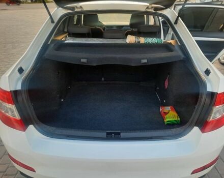 Белый Шкода Октавия, объемом двигателя 1.6 л и пробегом 224 тыс. км за 9400 $, фото 4 на Automoto.ua