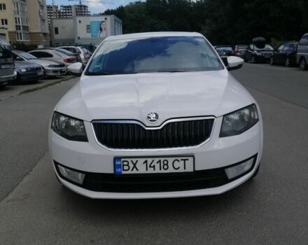 Белый Шкода Октавия, объемом двигателя 2 л и пробегом 330 тыс. км за 9000 $, фото 4 на Automoto.ua