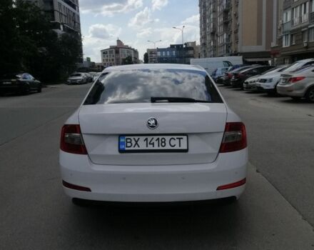 Белый Шкода Октавия, объемом двигателя 2 л и пробегом 330 тыс. км за 9000 $, фото 3 на Automoto.ua