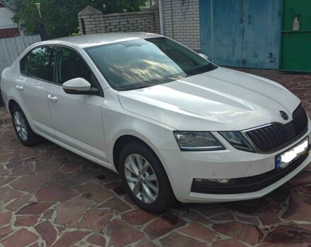 Білий Шкода Октавія, об'ємом двигуна 1.6 л та пробігом 205 тис. км за 13700 $, фото 1 на Automoto.ua