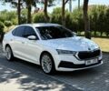 Білий Шкода Октавія, об'ємом двигуна 2 л та пробігом 220 тис. км за 17009 $, фото 6 на Automoto.ua