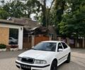 Белый Шкода Октавия, объемом двигателя 1.9 л и пробегом 299 тыс. км за 2308 $, фото 1 на Automoto.ua