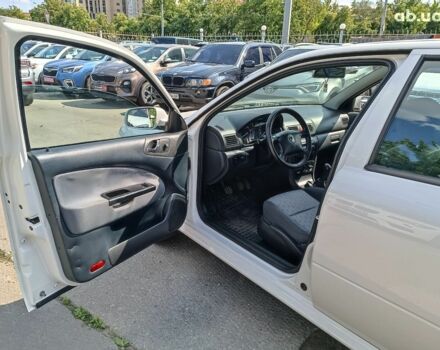 Белый Шкода Октавия, объемом двигателя 1.6 л и пробегом 205 тыс. км за 6290 $, фото 12 на Automoto.ua