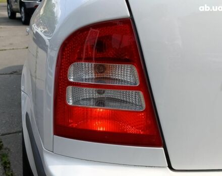 Белый Шкода Октавия, объемом двигателя 1.6 л и пробегом 205 тыс. км за 6290 $, фото 8 на Automoto.ua